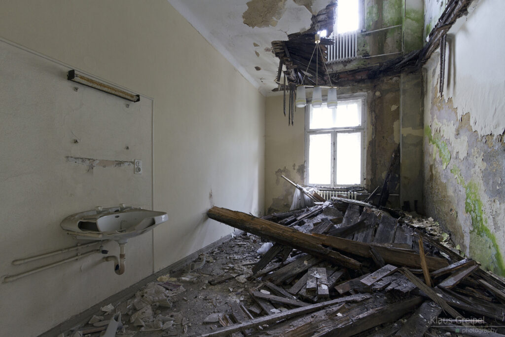 Krankes Zimmer 04